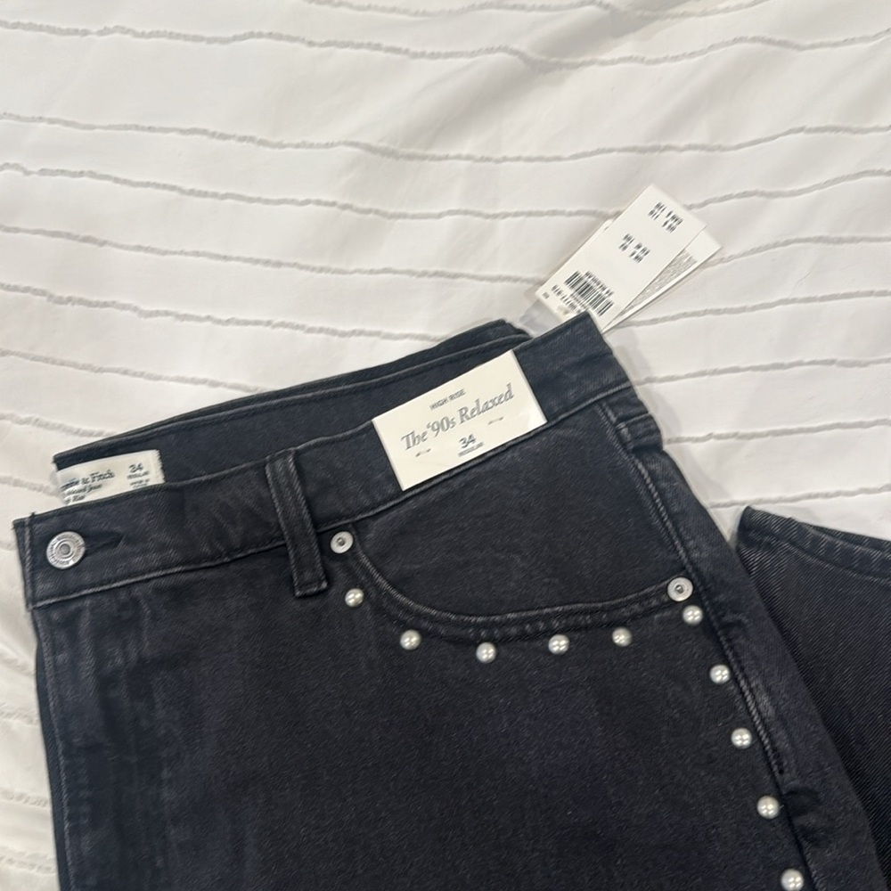 Abercrombie & Fitch High Rise 90s Relaxed Studded Jeans *NWT* - Picture 8 of 9